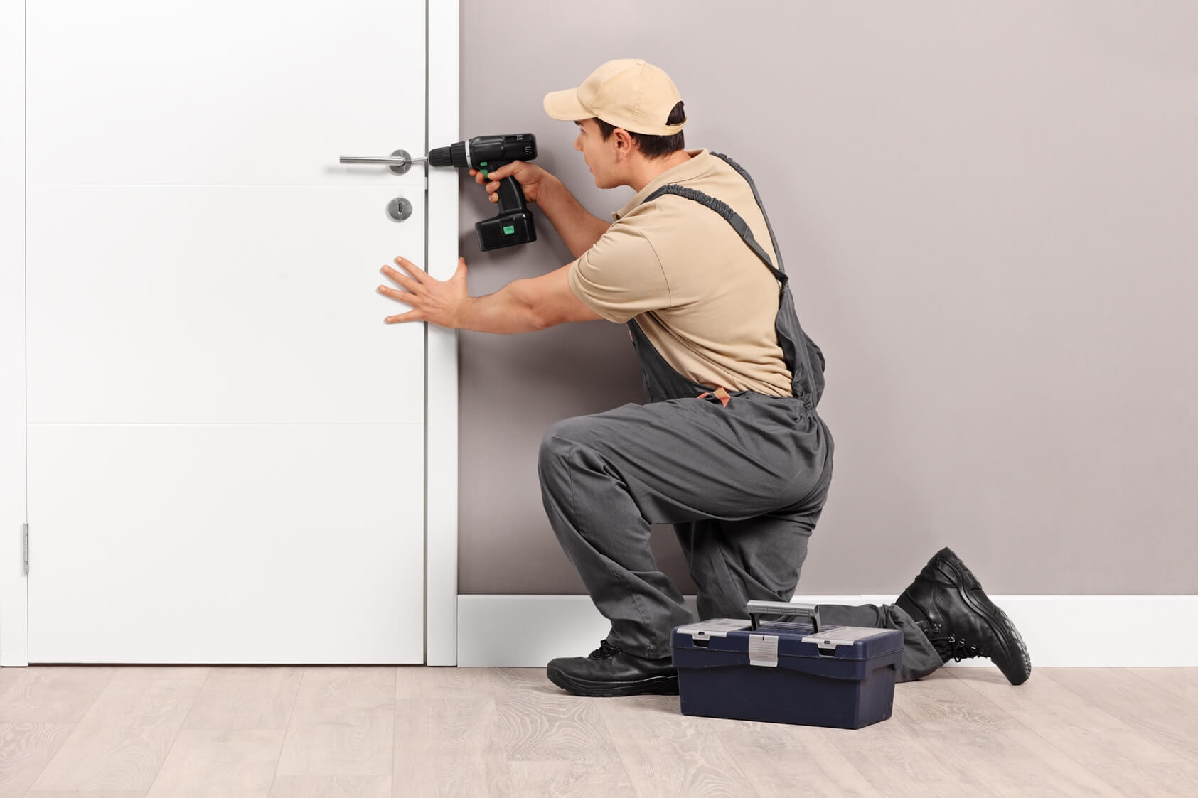 Best E-Commerce Sites for Commercial Door Hardware for Retail Chains