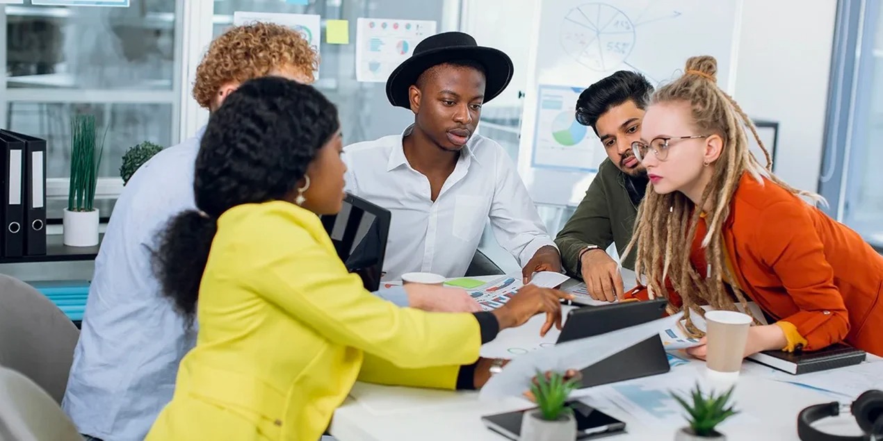 Safety-Chat: Emergency Communication Tools that Strengthen Workplace Preparedness