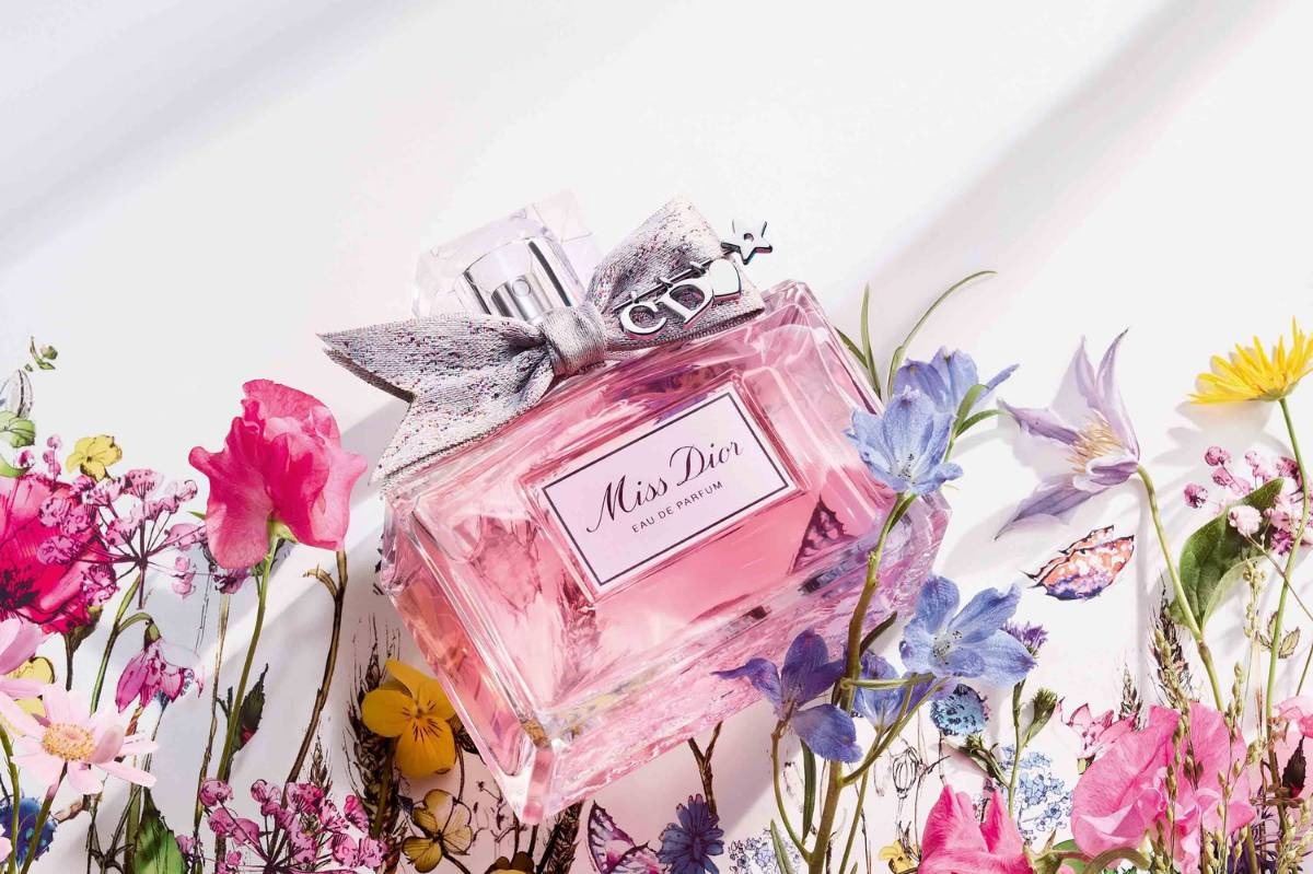 Luxe Osma parfum met bloemige, kruidige en houtachtige tonen