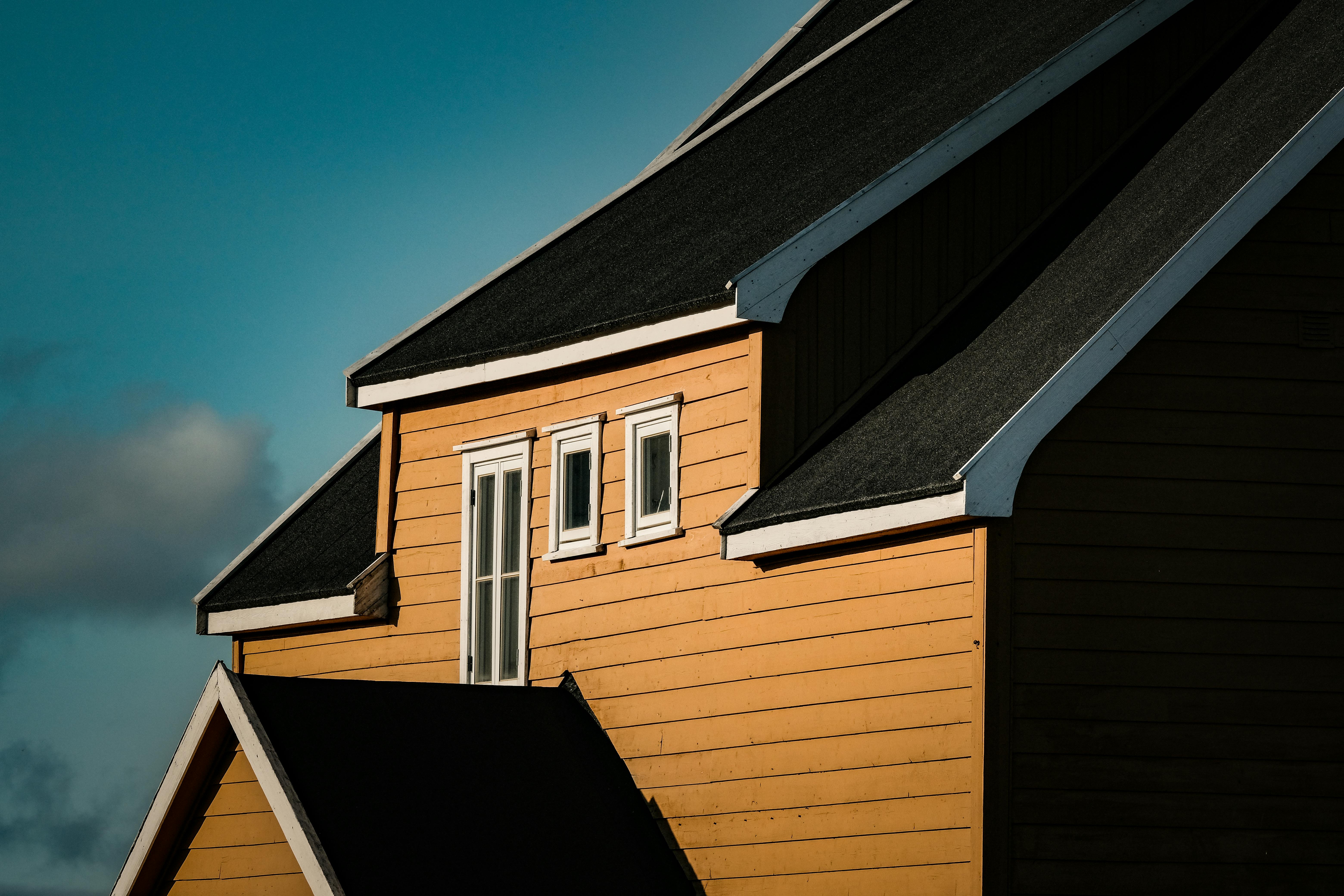 Commercial Roofing Services Built on Trust and Experience